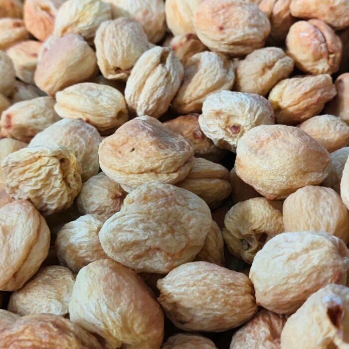 DRY APRICOT WITH SEED LOOSE